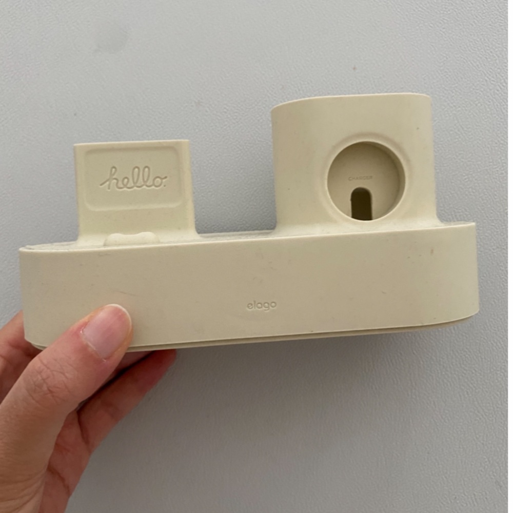 Elago 3 in 1 Charging Station for Apple Watch, AirPod pro, iPhone Cream - Picture 13 of 15